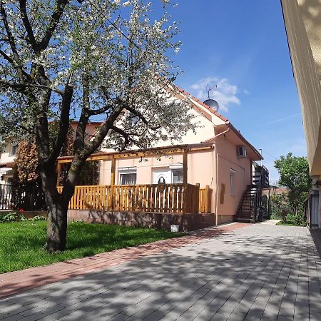 Rozsa Apartment Hajdúszoboszló Dış mekan fotoğraf