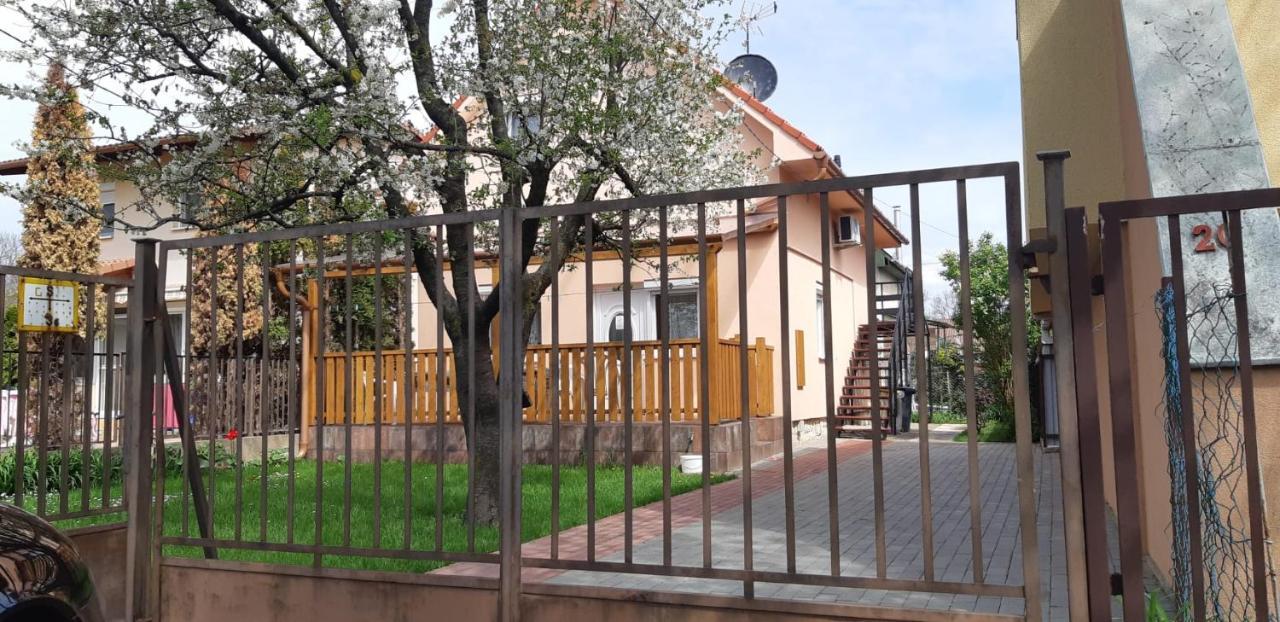 Rozsa Apartment Hajdúszoboszló Dış mekan fotoğraf